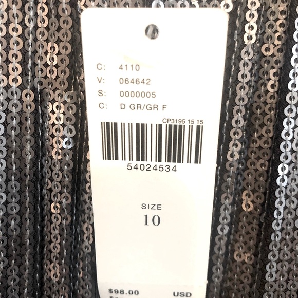 💎NWT Gorgeous Anthropologie Silver Sequin Camisole Top.  Size 10 - Picture 5 of 9